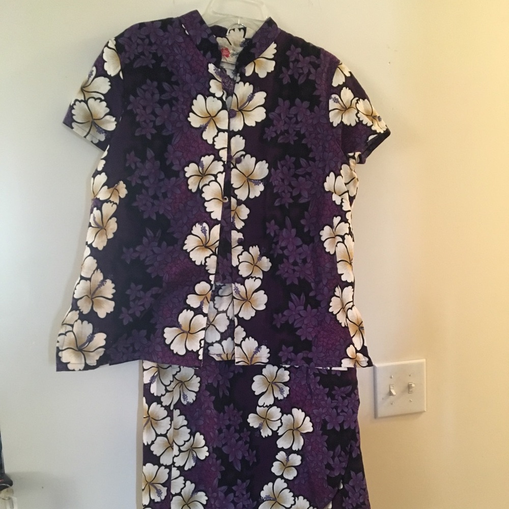 Hawaiian outfit